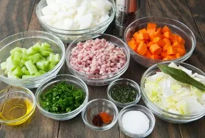Then clean and chop the vegetables. When all the ingredients are ready, the process will go much faster.