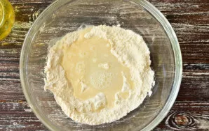 Stir and pour mineral water over it.