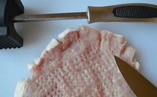 Cut off the edges so that the pieces do not curl when baking.