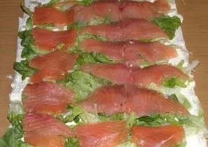 Lay out the salmon slices.