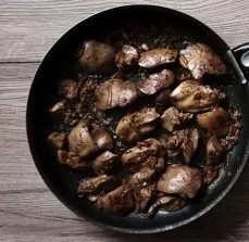 Bake for 8-10 minutes. Add cognac and set on fire. Do this carefully so as not to get burned. The flame will burn for 30 seconds.