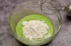 Mix everything with a whisk, add wheat flour and mix again.