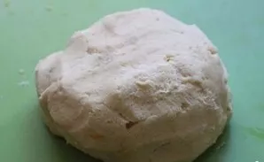 Sift the flour and mix with the baking powder and vanilla, add to the rest of the mixture and knead the dough. Wrap in cling film and lea...