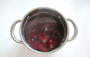 Put the pot on the stove, bring to a boil and cook for 20-25 minutes.