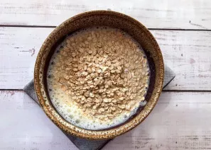 Pour in the oatmeal and mix well.