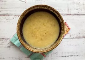 Pour in lemon juice and mix well.