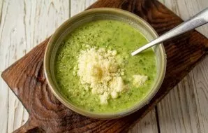 Add finely grated Parmesan and mix. Pour the sauce into a suitable jar and store in the refrigerator for 5-7 days.