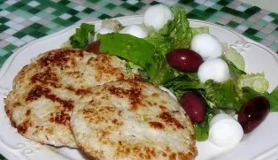 Serve cutlets with your favorite side dish. Delicious!