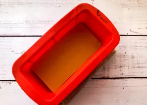 Place the lasagna sheet in the baking dish.