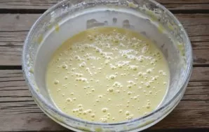 The dough will not differ in anything from the usual dough for pancakes.