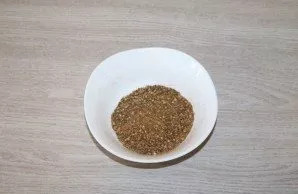 Prepare the meat seasoning mixture.