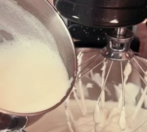 We spray the glass form with oil (or a special non-stick spray sold in stores).