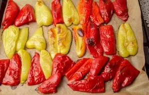 Remove the bell peppers from the oven. The skin can be peeled off or left as it is.