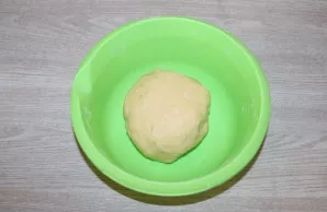 Knead the dough.