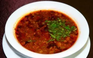 Serve hot. For greater effect and pleasant taste, you can decorate the soup with fresh herbs.
