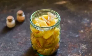 Mix the potatoes, cover with oil, pour into a jar. Cover the neck of the jar with food foil and place the jar in a cold oven, then turn i...