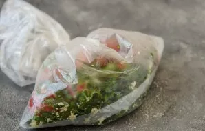 Close the bag, mix the contents well. Leave at room temperature for 2-3 hours. Then store in the refrigerator for a day.