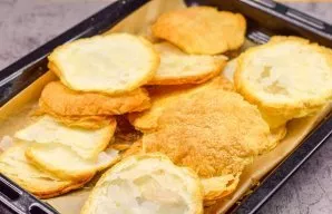 Cut each cake into 2-3 parts.