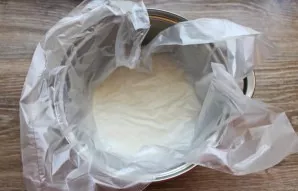 Remove from heat and cover with cling film. Leave to cool.