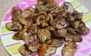 Set aside the fried liver until we move on to the vegetables.