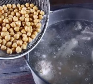 As soon as the broth with meat boils - scrape off the foam, put the chickpeas in a saucepan. Reduce the heat so that the contents of the ...