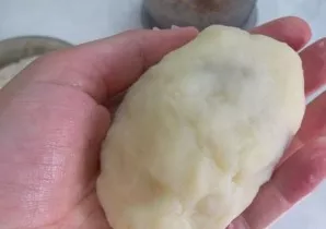 Press the top edge slightly to make it flat.