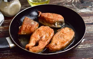 Fry the fish on medium heat until it becomes a beautiful golden-brown color.