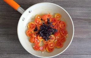 Add the chopped basil and simmer for another 3 minutes.