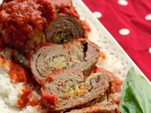 Fry the meat under the lid for half an hour, then open the lid and fry for another half hour. Then close the lid and saut for another hal...