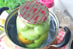 Sterilize the tomatoes for 15 minutes.