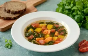 Pumpkin and spinach soup is ready, with a good appetite!