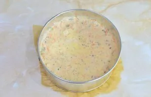 Put the prepared biscuit dough in a baking sheet with a diameter of 16-18 cm. We put in the oven, preheated to 180 degrees, about 40-50 m...