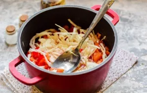 At the end of cooking, add vinegar.