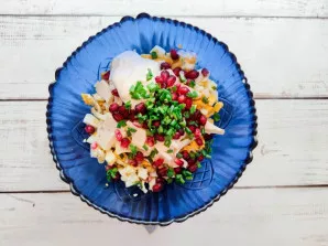 Season the salad with mayonnaise, add onion letters, salt and mix well.