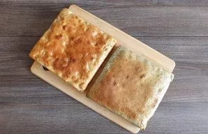 Remove the finished patties from the oven, transfer to the board and cool well. Can be left for 6-8 hours at room temperature.