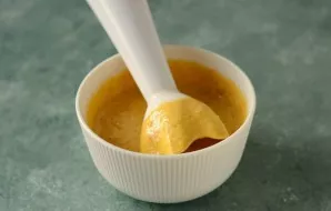 Also, the sauce can be crushed with a blender to a homogeneous consistency.