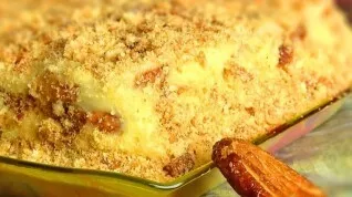 I got 5 layers. Apply the remaining cream on top and sprinkle with cookie crumbs. Thats all.