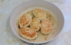 When cooking, cutlets will become golden brown in color.