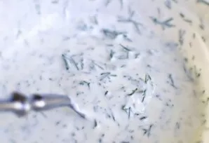 Mix well, taste, if necessary, adjust the taste. Sour cream sauce is ready.