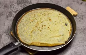 Bake pancakes on both sides after 30 seconds until cooked.