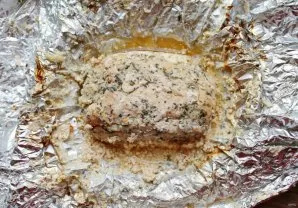 Then cool the meat in foil and put in the refrigerator for 4 hours. After that, the meat can be cut and served.