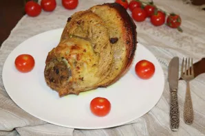 Bake for 1.5 hours. At the end of the frying, the baking bag can be cut into so that the meat is beautifully browned.