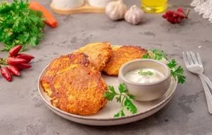 Serve ready pancakes with sour cream. Delicious!