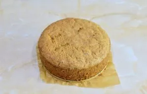 The biscuit will rise a little and brown when baking. Remove it from the mold and cool. Then wrap in cling film and put in the refrigerat...