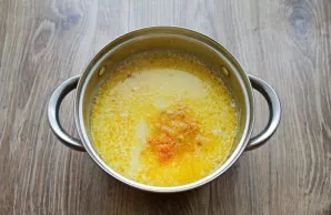 Salt, add fried vegetables and cook for 5 minutes.