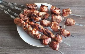 Serve the prepared barbecues hot.