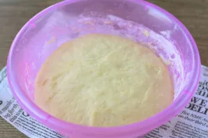 The dough has risen, cheesecakes can be made.