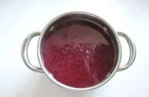 Return the pot with berry broth on the stove. Bring to a boil and pour a mixture of starch and water. With constant stirring, heat for 2-...