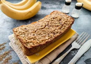 Banana cake without flour is ready. Enjoy your meal!