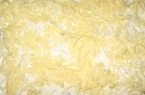 And finally, cheese. Cover the baking tray with foil so that the cheese does not burn, and put it in the oven heated to 180 degrees for o...